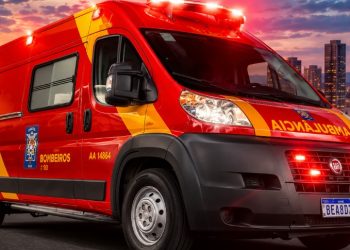 Bombeiros atendem acidente em Jacarezinho e incêndio em Santo Antônio da Platina