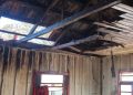 Incêndio atinge casa de madeira e mobiliza bombeiros em Santo Antônio da Platina