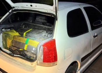 Fuga de 15 quilômetros termina com apreensão de 270 kg de maconha no Paraná