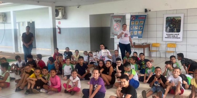 Jacarezinho: Projeto de combate à dengue leva conscientização para alunos da rede municipal