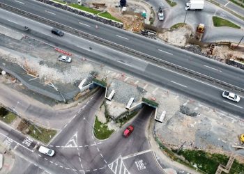 EPR Litoral Pioneiro realiza operação para içamento de vigas no viaduto sobre a avenida do Trabalhador, na BR-277