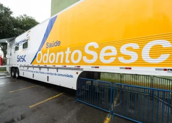 Unidade Móvel do Projeto OdontoSesc leva atendimentos gratuitos a Guapirama