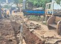 Norte Pioneiro: Trabalhador é resgatado pelo Corpo de Bombeiros após desmoronamento de valeta na BR-153