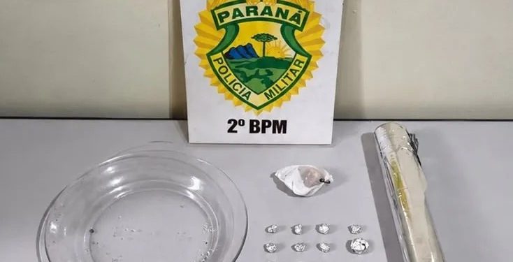 PM desarticula ponto de tráfico de drogas e prende dois homens em flagrante em Ribeirão do Pinhal