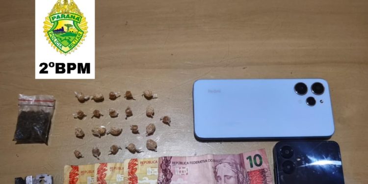 Polícia Militar realiza a prisão de indivíduos por tráfico de drogas e apreensão de entorpecentes em Santo Antônio da Platina