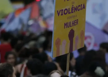 Plataformas vão informar canais de denúncia de violência contra mulher