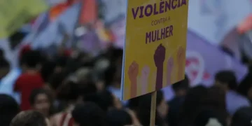 Plataformas vão informar canais de denúncia de violência contra mulher