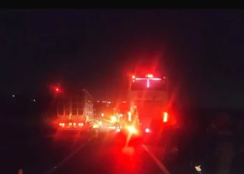 Paraná: Borracheiro morre após ônibus cair em cima dele durante troca de pneu na PR-444