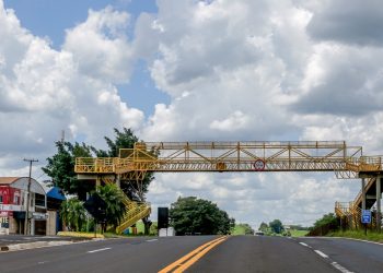 Passarela será removida nesta quarta-feira (30) na BR-369 em Cambará