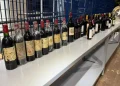 Garrafas de vinho sem documentação são apreendidas na BR-277, no Paraná