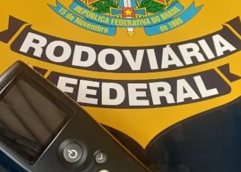 Norte Pioneiro: Motorista de bitrem é preso por embriaguez ao volante na BR-153