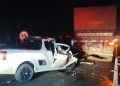 Motorista fica ferido após Montana bater na traseira de caminhão na BR-376, no Paraná