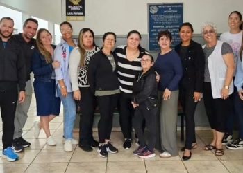 Prefeitura de Jacarezinho homenageia professores da rede municipal pelo papel na formação de cidadãos