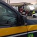 Caminhão-tanque sai da pista e motorista morre no litoral do Paraná