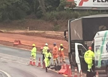 Motociclista morre em grave acidente na BR-153 após colidir com carreta em Jacarezinho-PR