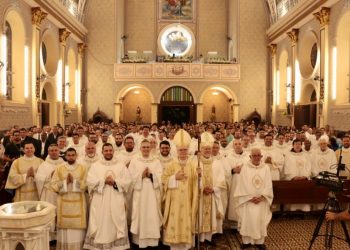 Instalação da Basílica de Nossa Senhora da Conceição Aparecida e Santo Inocêncio Mártir em Tomazina, 27 de outubro de 2026.