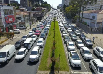 Alerta para placas com final 8, 9 e 0: calendário do licenciamento de 2026 está perto da conclusão