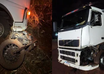 Jovem motociclista morre em acidente com dois caminhões na PR-585