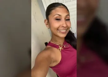 Jovem de 18 anos morre eletrocutada enquanto estendia roupa com máquina de lavar ligada na tomada